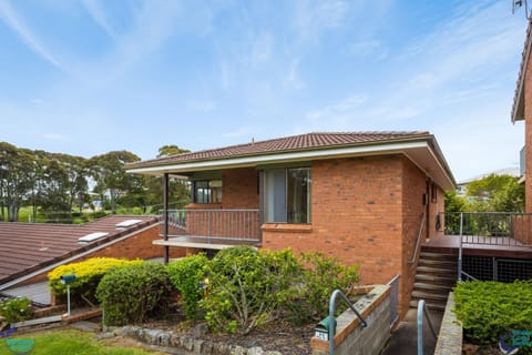 Bayview Unit Stunning Inlet Views Condo in Narooma