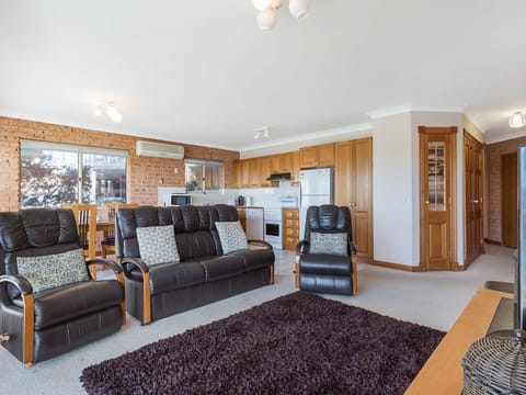 Grand Pacific 2 Unit 2 - Ground Floor Condo in Narooma