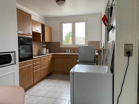 Kitchen or kitchenette, minibar, pet friendly, stove