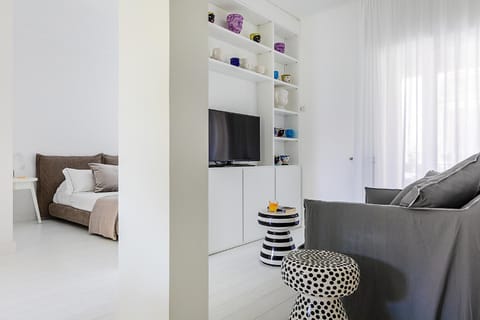 White Stylish Apartments 2 Condo in Vico Equense