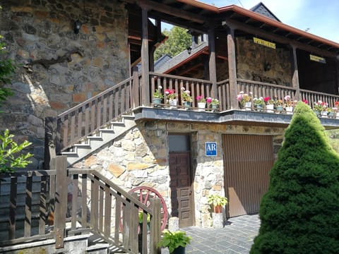 Alojamientos Rurales El Fontano Casa de campo in Senabria