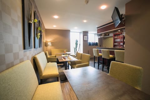 Communal lounge/ TV room, Lounge or bar