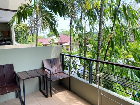 View (from property/room), Balcony/Terrace, Garden view