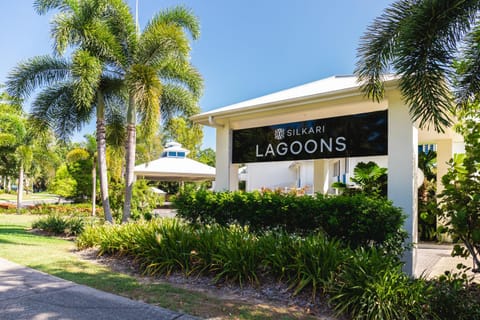 Silkari Lagoons Port Douglas Apartment hotel in Port Douglas