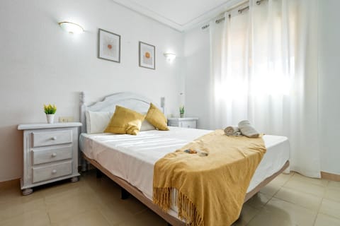 Alea Rentals - Albeniz Apartment in La Pineda