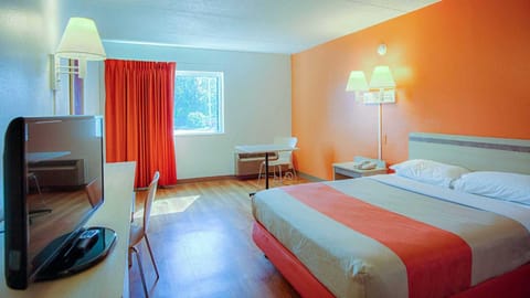 MOTEL 6 - Albany, NY - Airport Hotel in Colonie