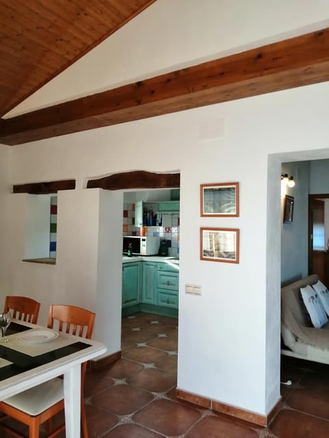 Caseta Rovira House in Montsià