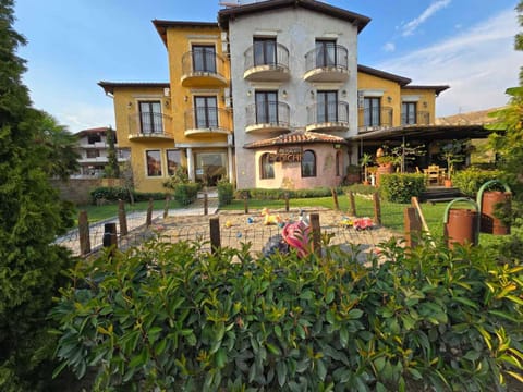 Property building, Garden, Garden view