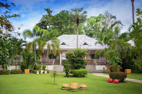 Property building, Garden, Garden view