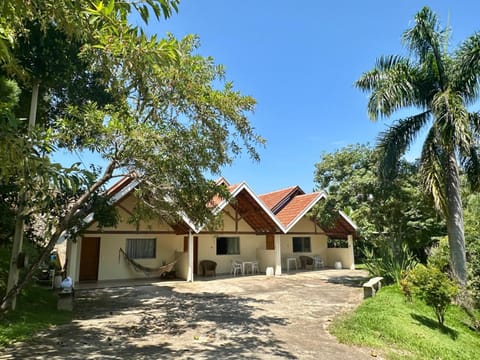 Chalé Recanto Luz Da Montanha Haus in Águas de Lindóia