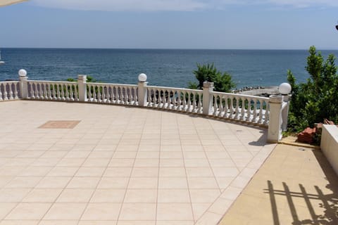 Guest House Ianis Paradise Bed and Breakfast in Nessebar
