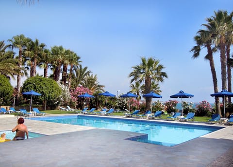 Rododafni Beach Apartments Apartment hotel in Paphos District