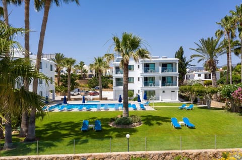 Rododafni Beach Apartments Apartment hotel in Paphos District