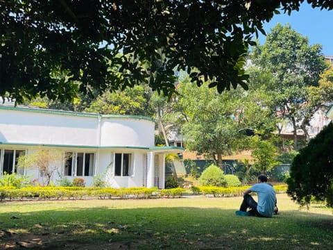 Property building, Day, People, Natural landscape, Garden, Garden view