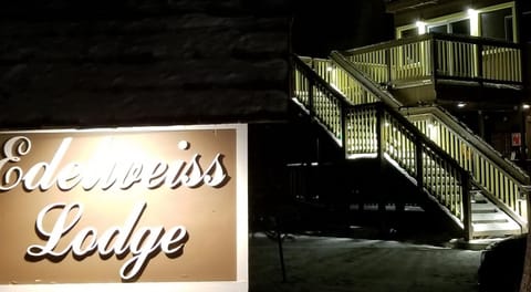 Edelweiss Lodge Capanno nella natura in Mammoth Lakes