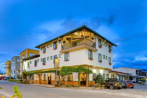 Property building, Street view, Location