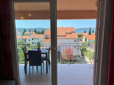 Patio, View (from property/room)