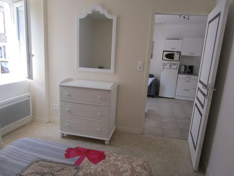 maisonnette avec jardin proche du Mont Saint Michel House in Brittany