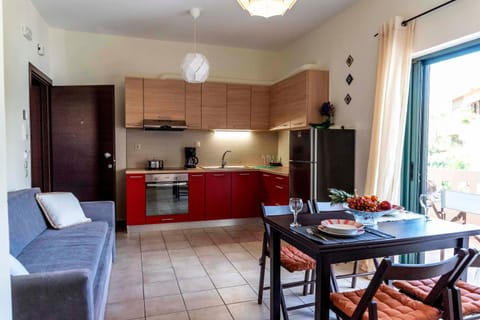 Plumi City Apartments Condo in Chania