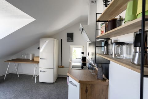 Coffee/tea facilities, Kitchen or kitchenette