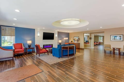 Comfort Inn & Suites Near Ontario Airport Hotel in Ontario