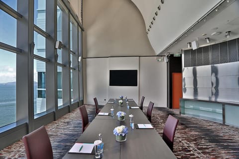 Meeting/conference room