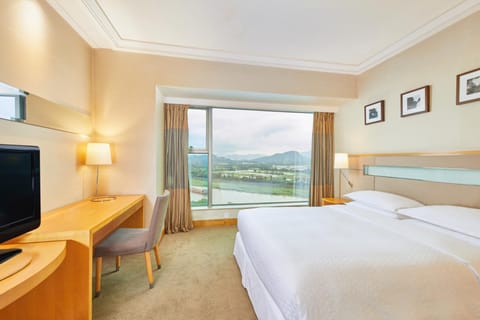Four Points by Sheraton Shenzhen Hotel in Hong Kong