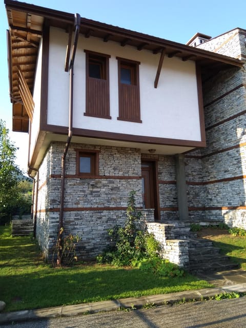 Вила Цветелина, Комплекс Александриa Villa in Blagoevgrad Province