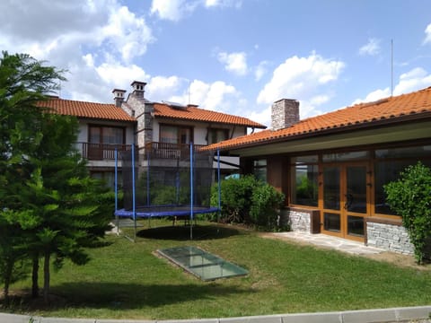 Вила Цветелина, Комплекс Александриa Villa in Blagoevgrad Province