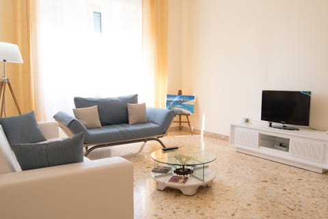 TV and multimedia, Living room, Photo of the whole room, Seating area