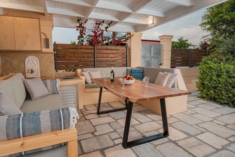 Patio, Seating area, Dining area