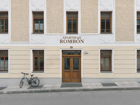 Property building, Street view