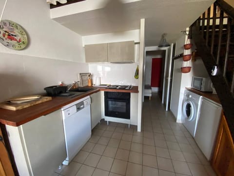 Pavillon T3 Mezzanine, 5 personnes, Terrasse, Parking - FR-1-81-68 Villa in Le Barcarès