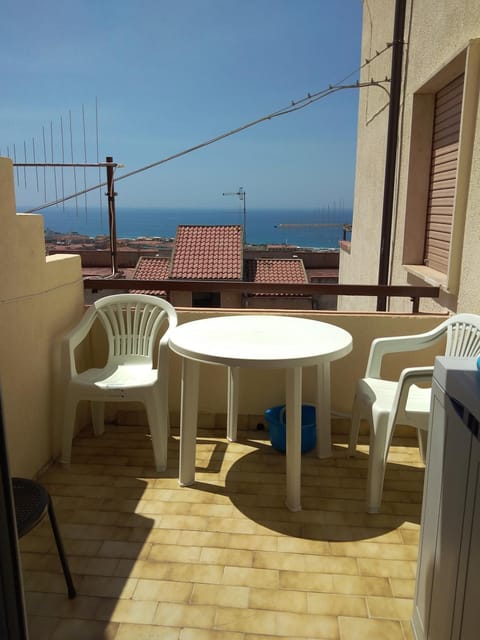 Apartment on the sea panoramic views. Apartment in Scalea