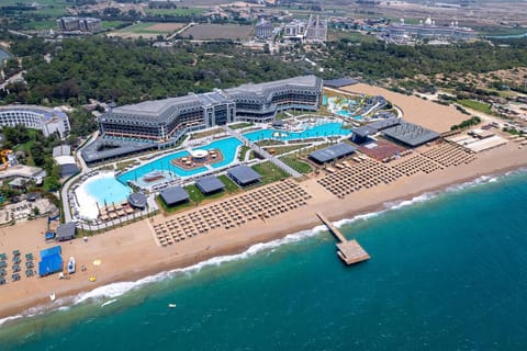 Property building, Bird's eye view, Beach