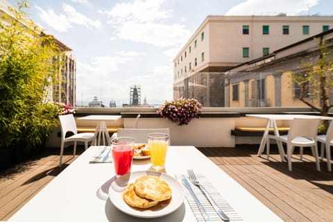 View (from property/room), Balcony/Terrace, Food, Sea view, Breakfast