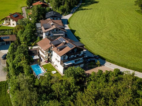 Bird's eye view, Pool view