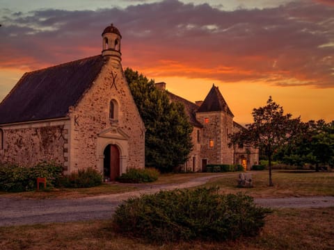 Facade/entrance, Sunset