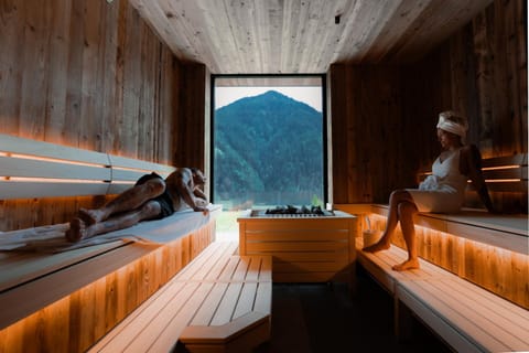 Sauna, Spa and wellness centre/facilities