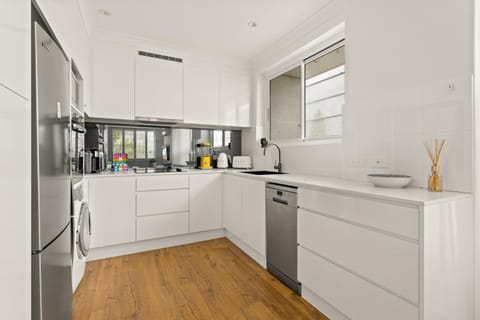 Chic apartment footsteps from Manly Beach Condominio in Manly