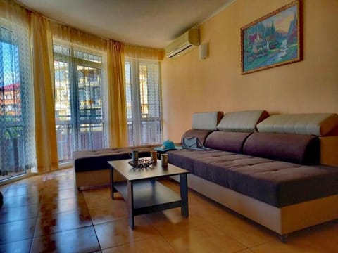 Central Plaza Apartment Apartment hotel in Sunny Beach