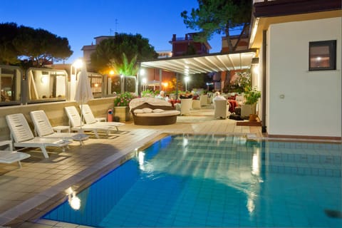 Facade/entrance, Swimming pool, Swimming pool