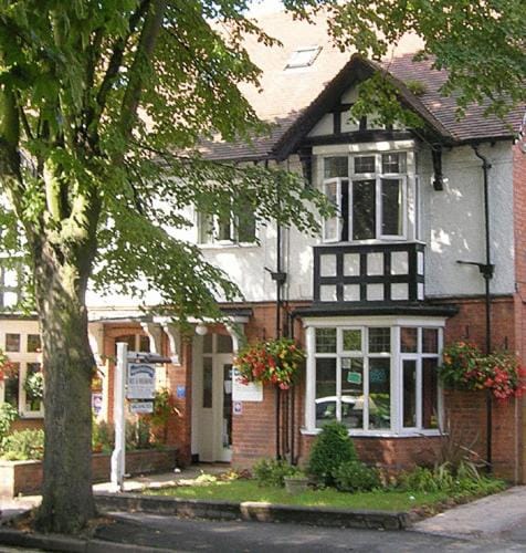 Salamander Guest House Bed and Breakfast in Stratford-upon-Avon