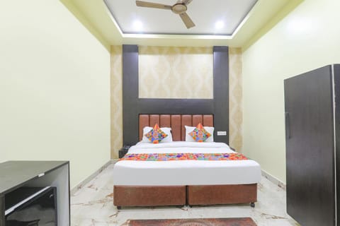 FabExpress GS Residency Hotel in Varanasi