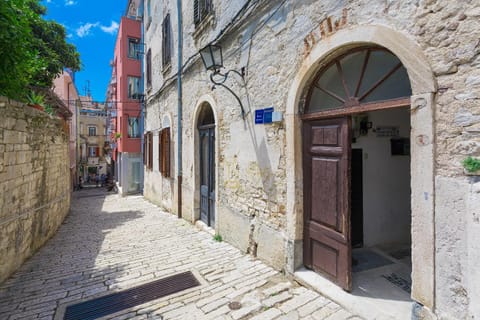 Luxury flats in city centre Bed and Breakfast in Pula