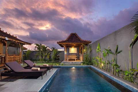 Pool view, Swimming pool, kitchen