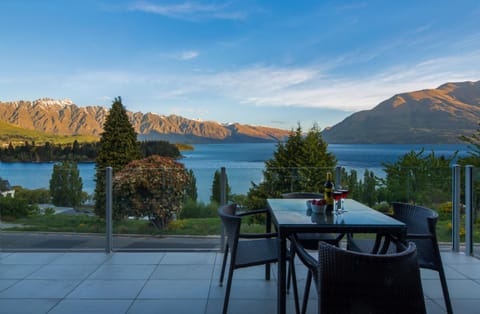 LakeRidge Queenstown by Staysouth Condo in Queenstown
