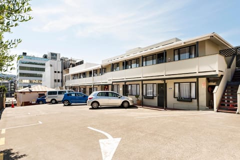 Facade/entrance, Area and facilities