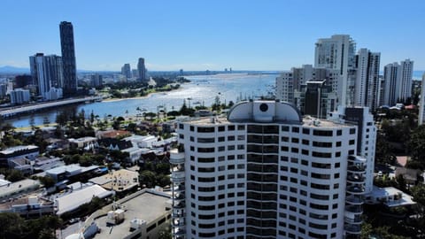 The Meriton Apartments on Main Beach Apartment hotel in Surfers Paradise