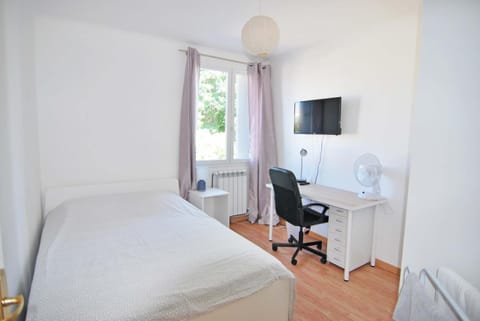 Chambre Montpellier Campanules (home sharing) Vacation rental in Lattes